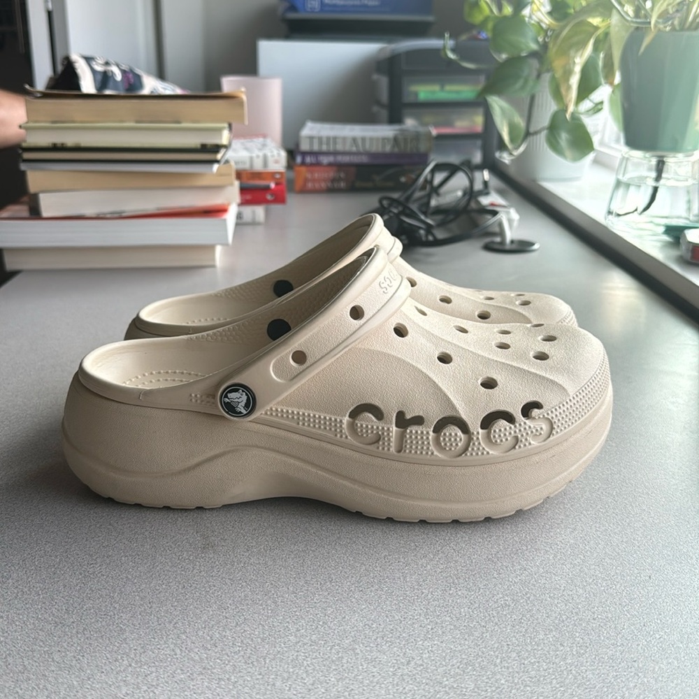 Platform crocs